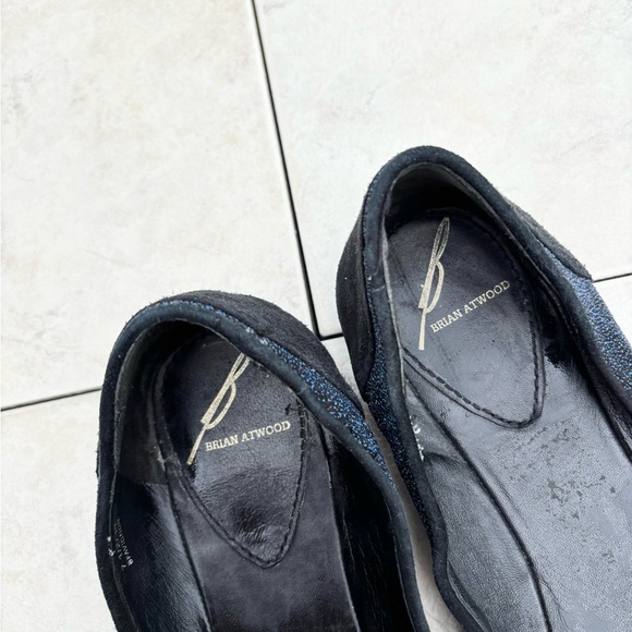 Brian Atwood BF Avignon Flats navy suede pointed toe flaws size 7.5 - Picture 3 of 7